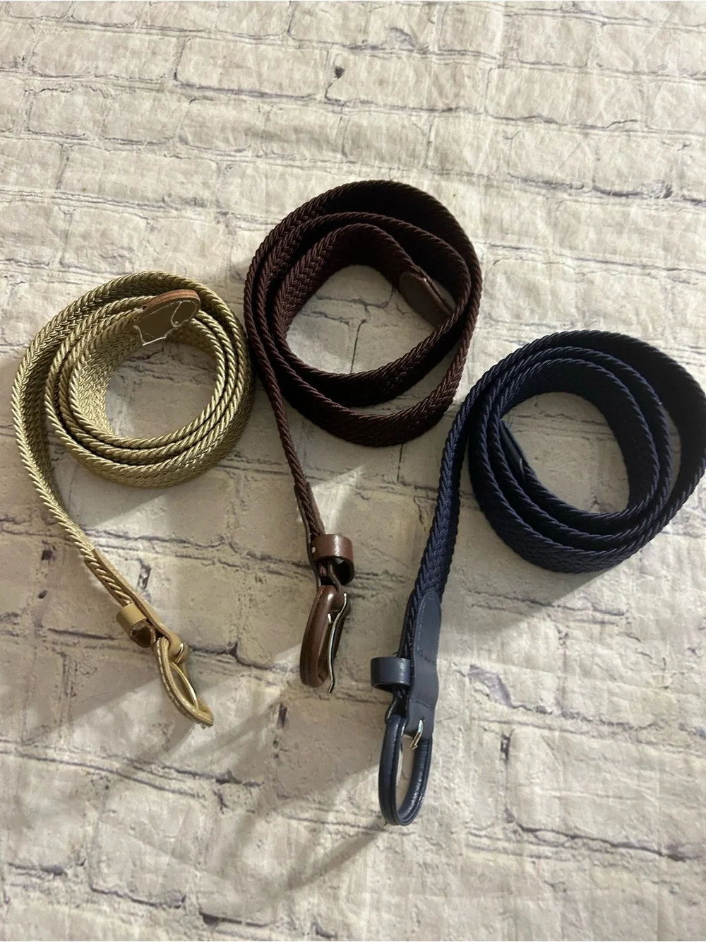 LOT OF (3) VINTAGE MENS STRETCH BELTS NAVY/BROWN/TAN COVERED BUCKLES SIZE LARGE